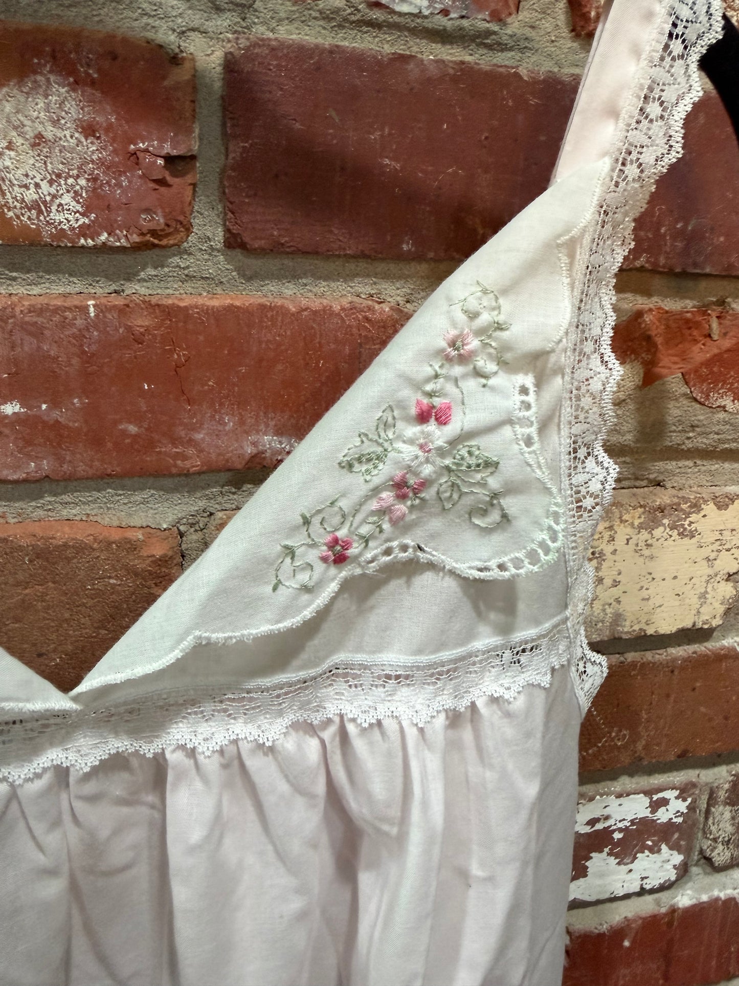 Deidre Floral Embroidered Nighty