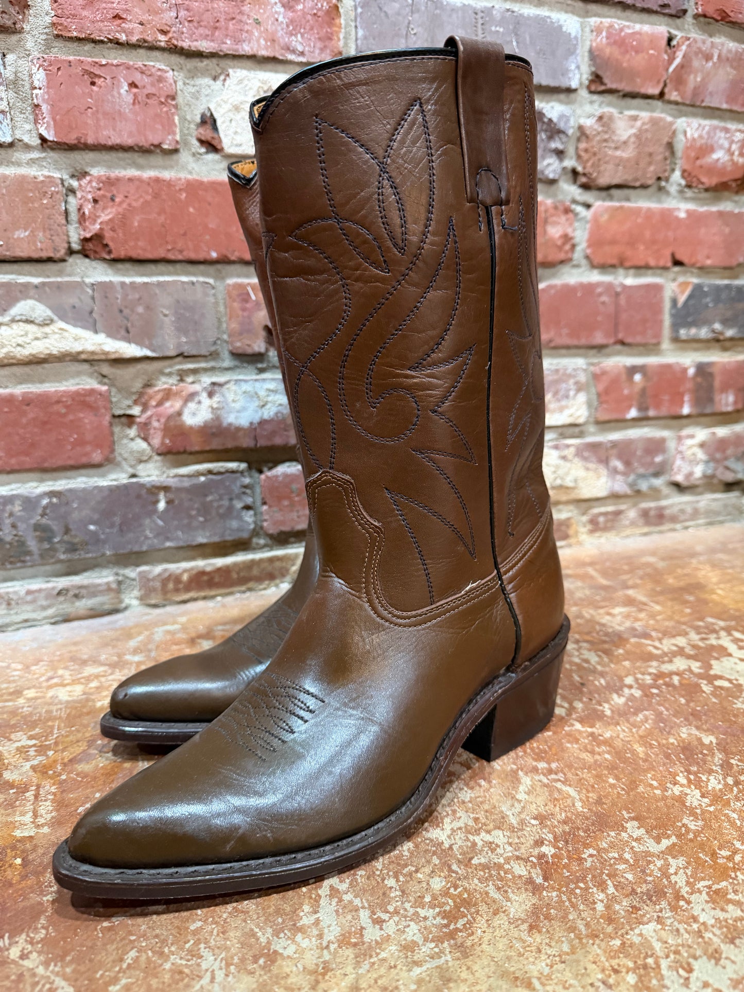 Acme Classic Brown Boots