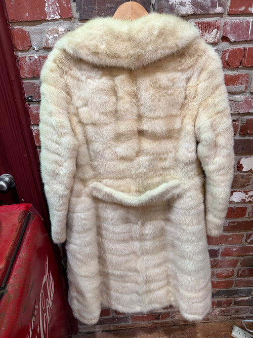 Arnocouros Bros Blonde Mink Fur