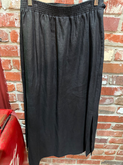 David Dart Black Linen Set