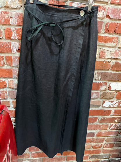 David Dart Black Linen Set
