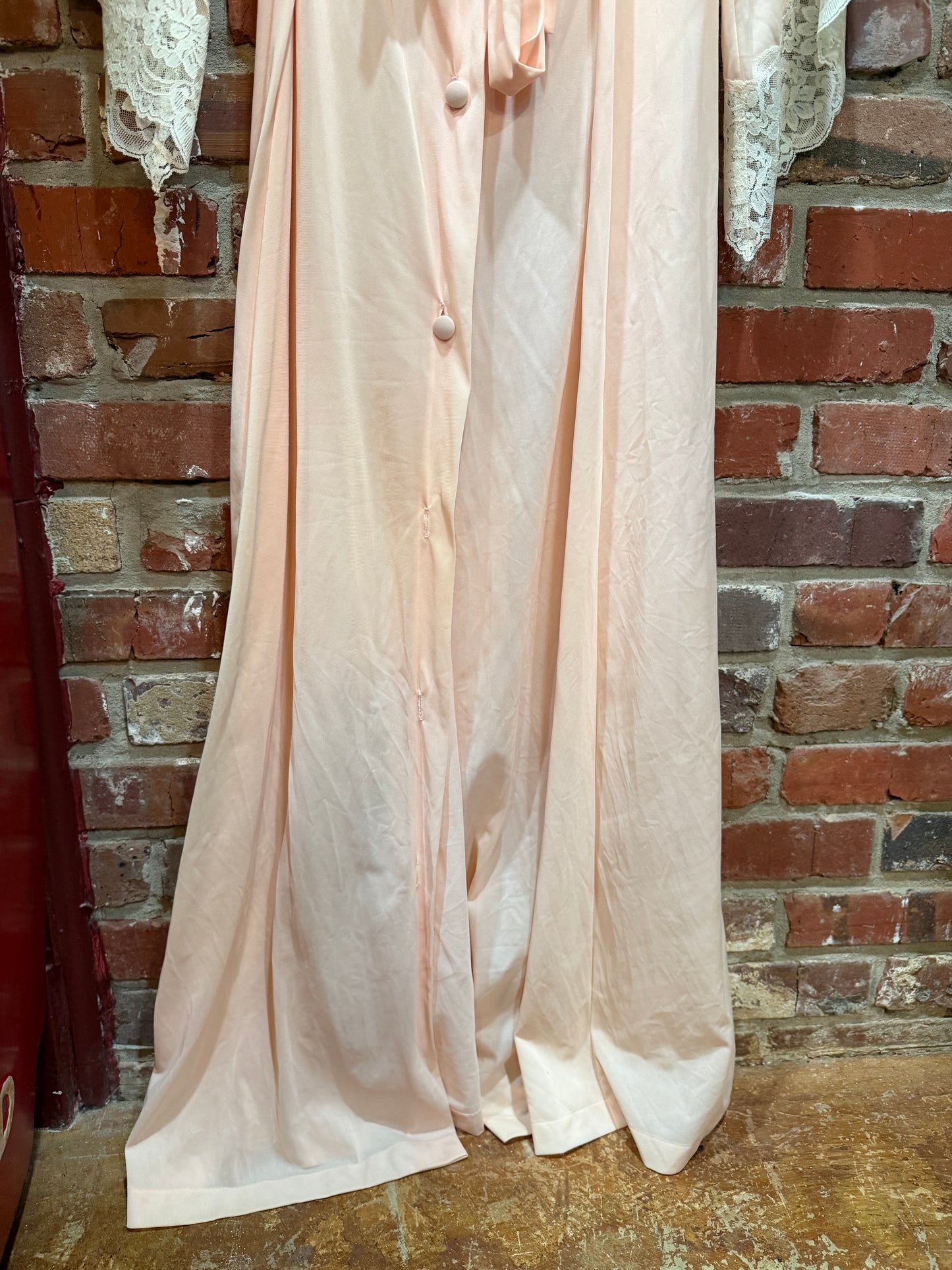 Jolie Lace-Trimmed Blush Satin Robe