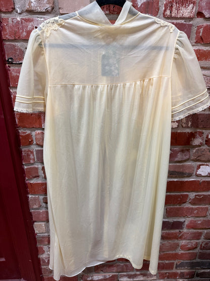 Gaymode Yellow Peignoir Set