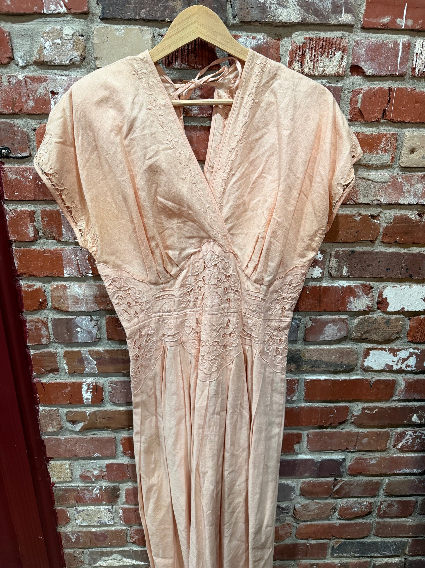 Plaza South 70s Peach Embroidered Dress