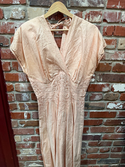 Plaza South 70s Peach Embroidered Dress