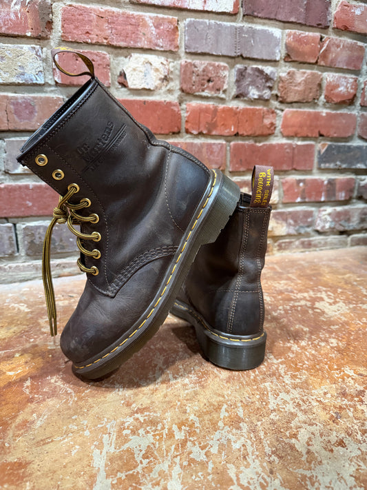 Dr. Martens 1460 8-eye Boots